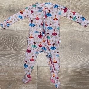 Posh Peanut Adalyn Footie Zippered Romper Size 3-6 Months